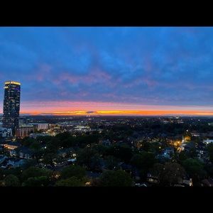 Meet your Posher, Paris